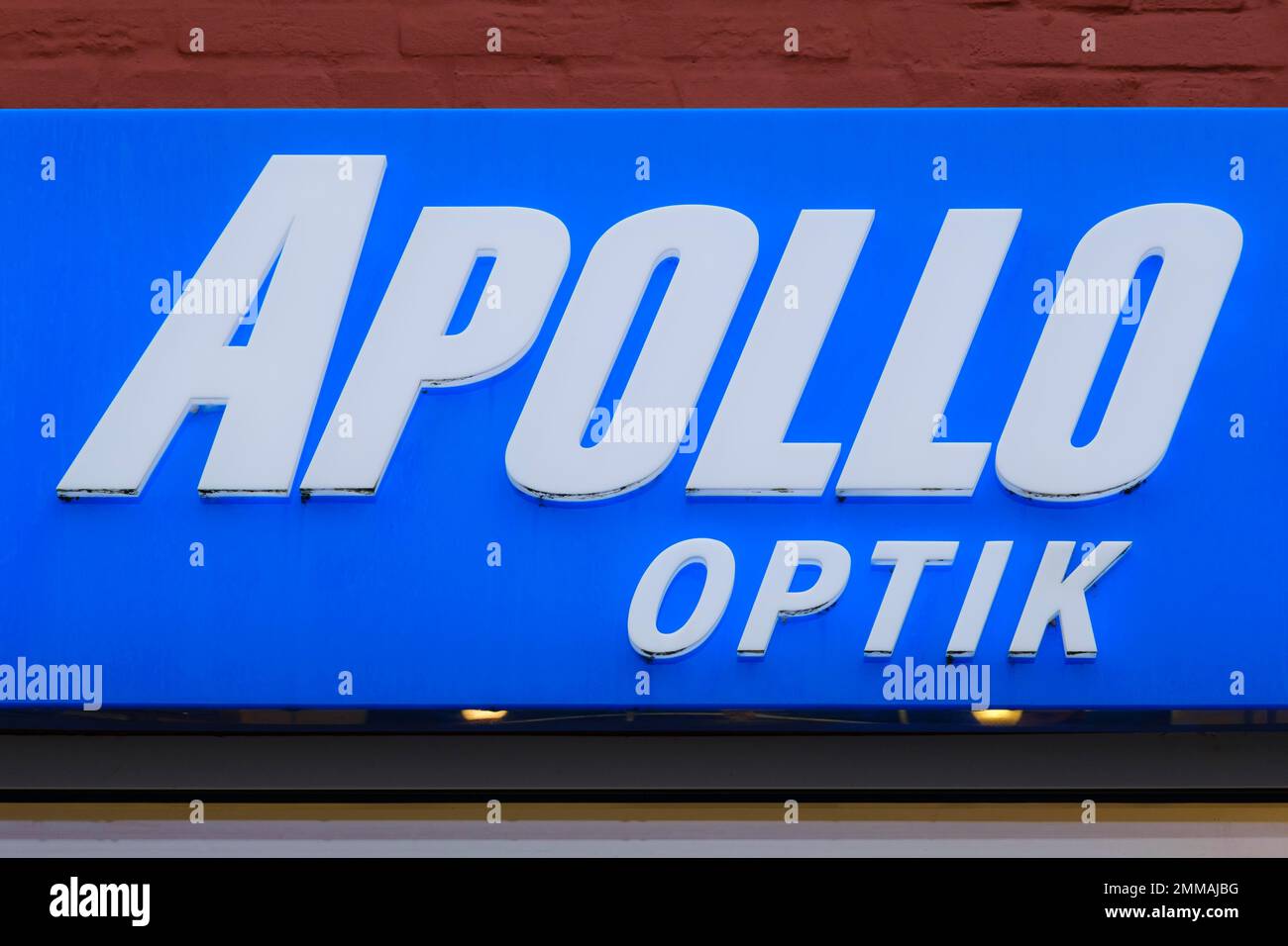 Signe et logo Apollo Optik, Basse-Saxe, Allemagne Banque D'Images