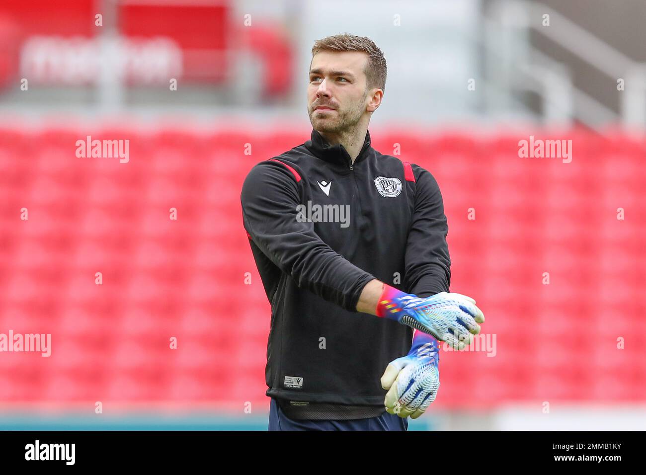 Stoke on Trent, Royaume-Uni. 29th janvier 2023. Taye Ashby-Hammond #12 de Stevenage pendant l'échauffement avant le match de la coupe Emirates FA quatrième tour Stoke City vs Stevenage au Bet365 Stadium, Stoke-on-Trent, Royaume-Uni, 29th janvier 2023 (photo de Gareth Evans/News Images) à Stoke-on-Trent, Royaume-Uni le 1/29/2023. (Photo de Gareth Evans/News Images/Sipa USA) Credit: SIPA USA/Alay Live News Banque D'Images