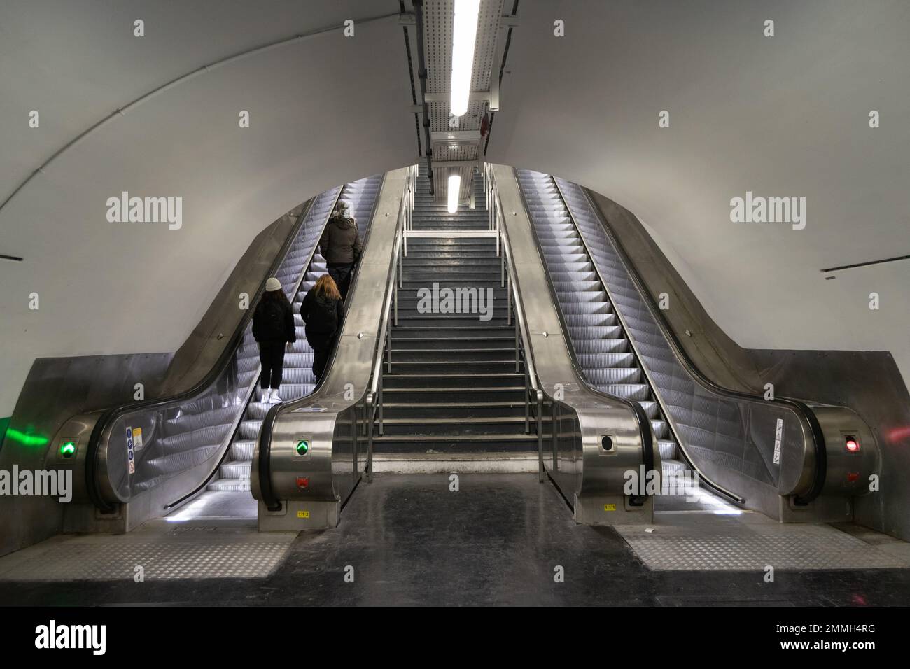 Métro de Paris. Visite de Paris en métro. Stations de métro à Paris. Métro transports en commun. Banque D'Images