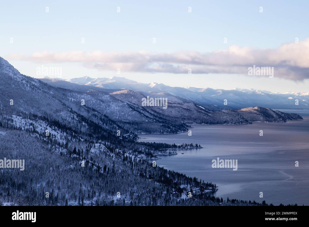 Paysage d'hiver - Lac Tahoe - Tahoe National Forest After Snow - Californie / Nevada Banque D'Images