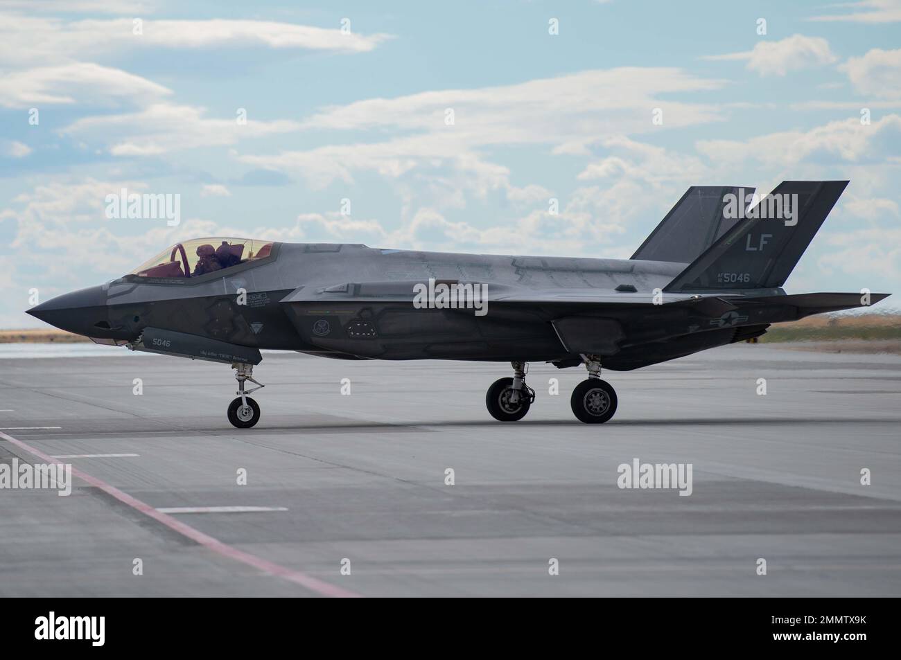 A ÉTATS-UNIS La Force aérienne F-35A Lightning II se prépare à l'arrêt après une sortie d'entraînement à la base aérienne de Mountain Home, Idaho, 22 septembre 2022. L'escadron F-35 de la base aérienne de Luke, AZ, a utilisé la base aérienne de Mountain Home pour le terrain et l'espace aérien afin de pratiquer des scénarios de combat simulés. Banque D'Images