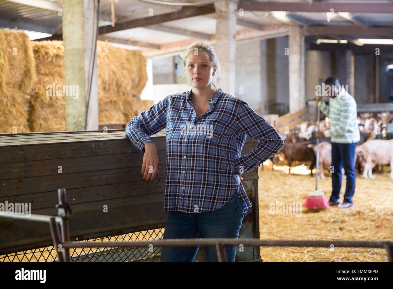 Portrait de femme éleveuse de chèvre Banque D'Images