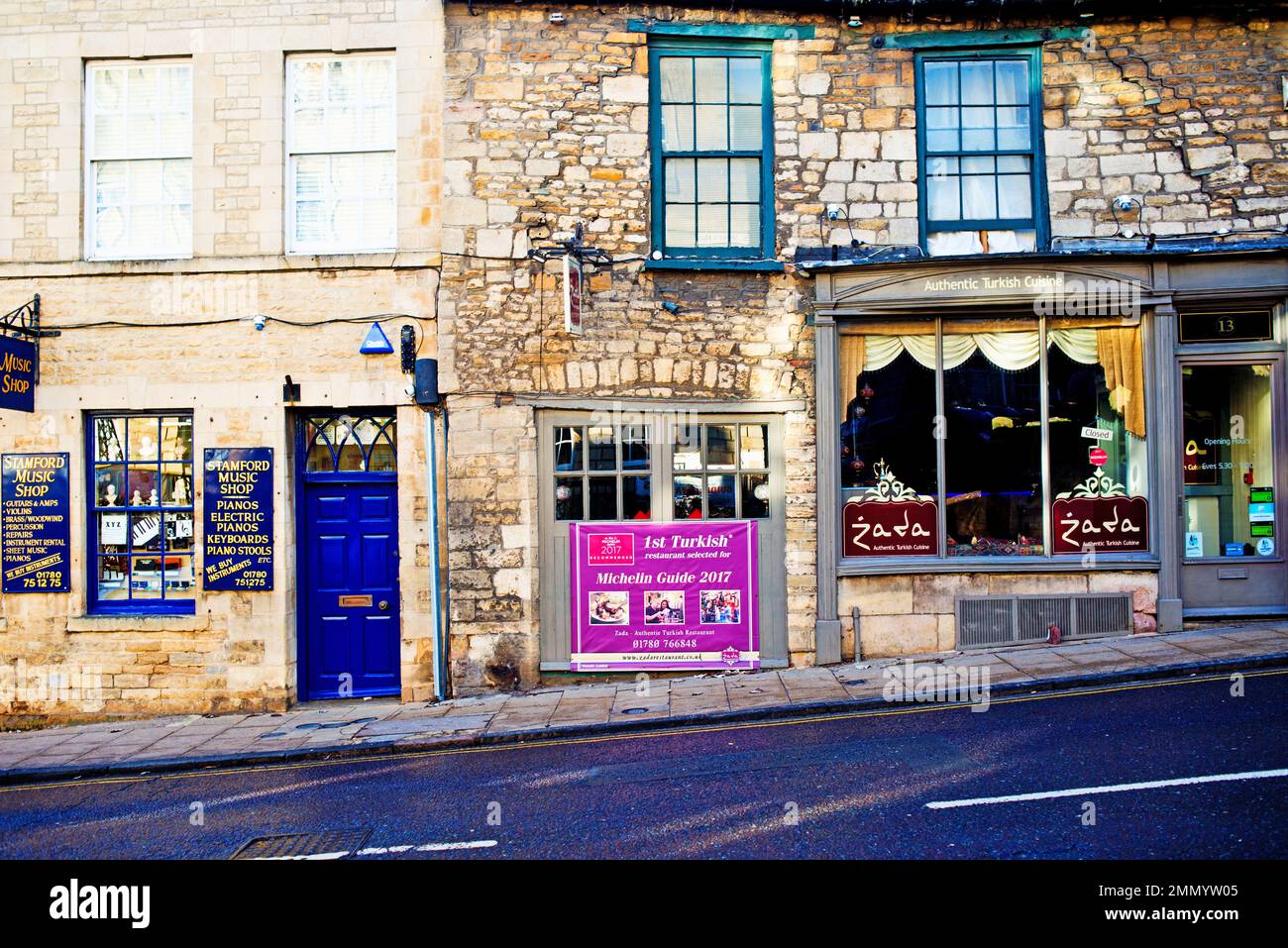 Music Store et Restaurant turc, St Marys Hill, Stamford, Lincolnshire, Angleterre Banque D'Images