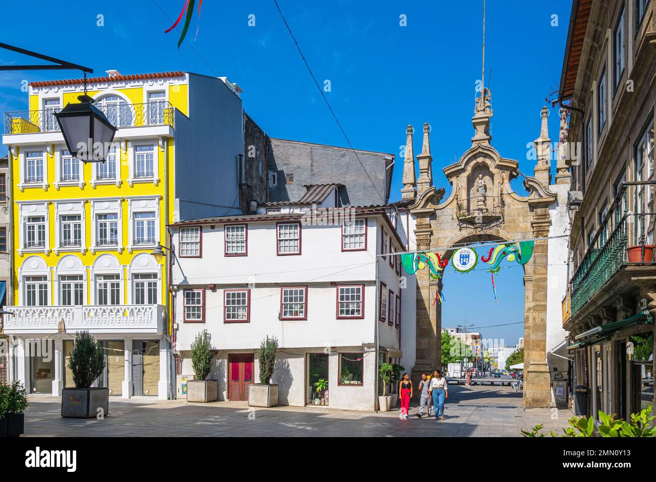 Portugal, région du Nord, Braga, Arc de la nouvelle porte (Arco da Porta Nova) du 18th siècle Banque D'Images