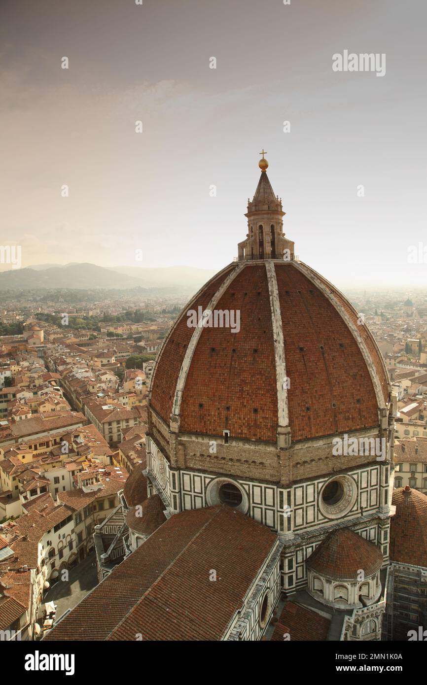 Vue sur le Duomo et Florence depuis le Campanile Di Giotto, Florence, Italie. Banque D'Images