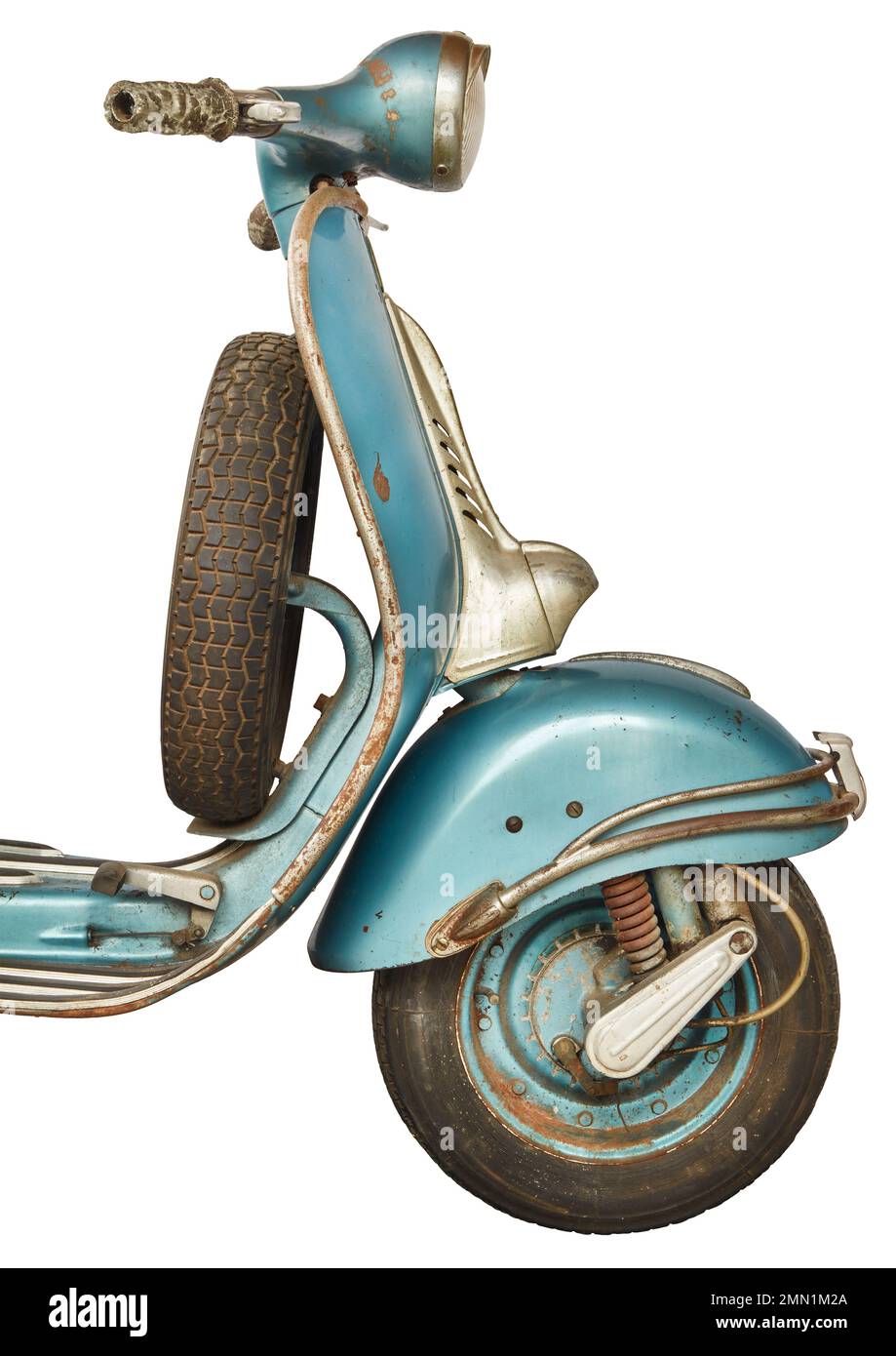 Vue latérale d'un scooter italien bleu vintage non restauré Banque D'Images
