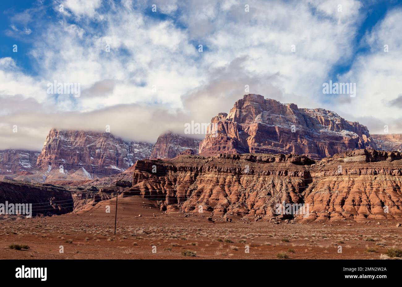 Falaises Vermilion enneigées à Norther Arizona hiver 2023 Banque D'Images