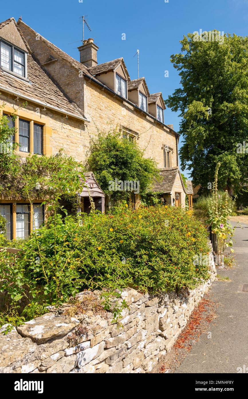 Maisons en calcaire, Lower Slaughter, Gloucestershire, Royaume-Uni 2022 Banque D'Images