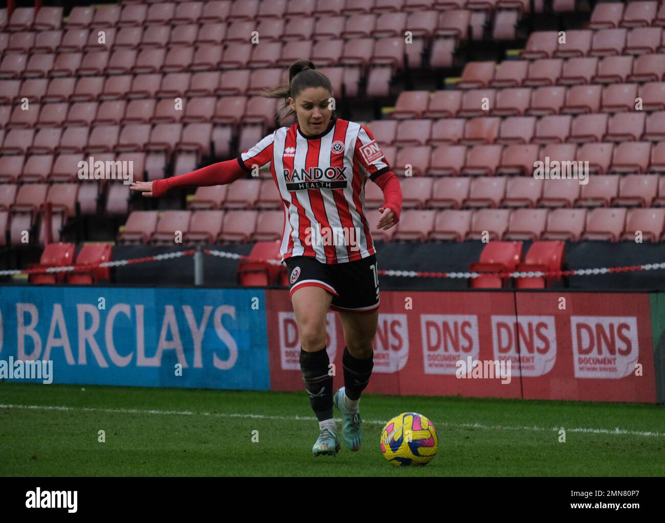 Sheffield, Royaume-Uni. 22nd janvier 2023. Sheffield, Angleterre, 22 janvier 2023 Alethea Paul (10 Sheffield United) en action pendant le championnat féminin entre Sheffield United et Blackburn Rovers à Bramall Lane à Sheffield, en Angleterre. (Daniel Murfin/SPP) crédit: SPP Sport presse photo. /Alamy Live News Banque D'Images