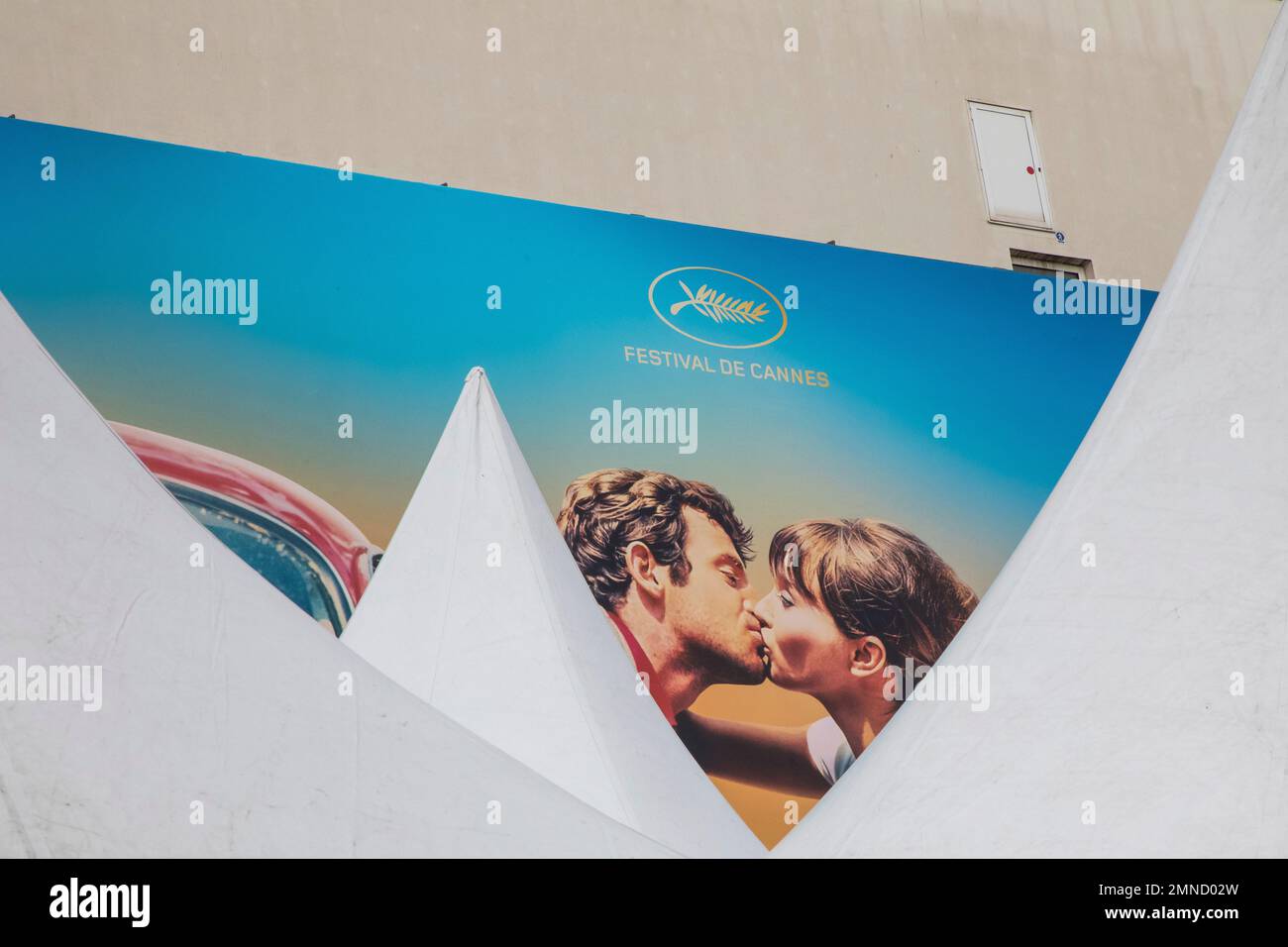 A view of the official poster as seen on the Palais des Festivals at the 71st international film festival, Cannes, southern France, Monday, May 7, 2018. (Photo by Vianney Le Caer/Invision/AP) Banque D'Images