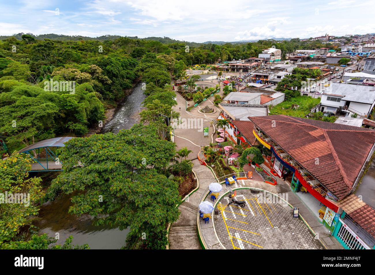 La promenade touristique de la rivière Puyo, est située dans le Barrio Obrero, un chemin écologique de 2 kilomètres et demi Banque D'Images