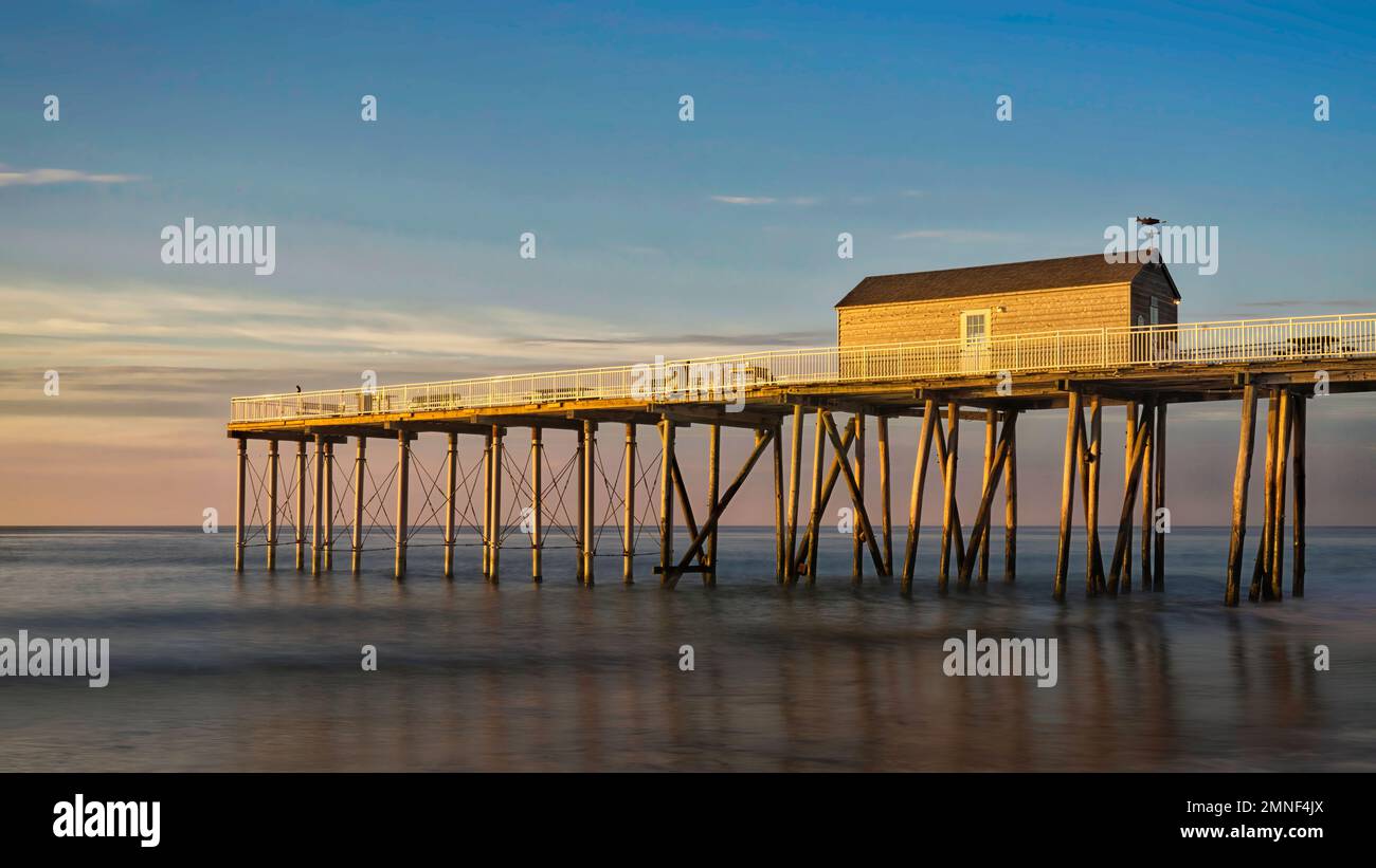 Tôt le matin à la jetée de pêche, Belmar, New Jersey. Banque D'Images