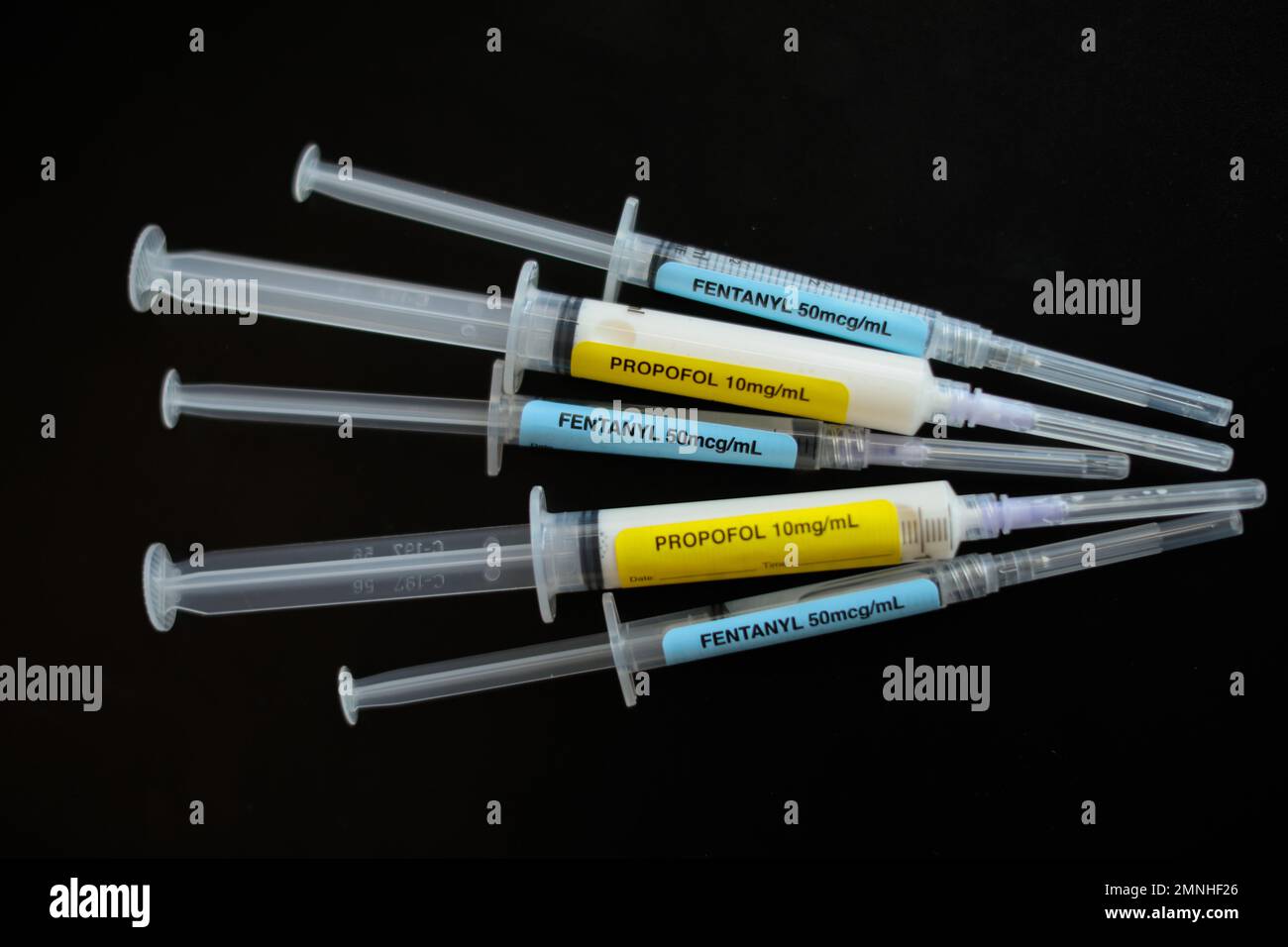 Fentanyl et Propofol abus de drogues pandémique avec des aiguilles Banque D'Images