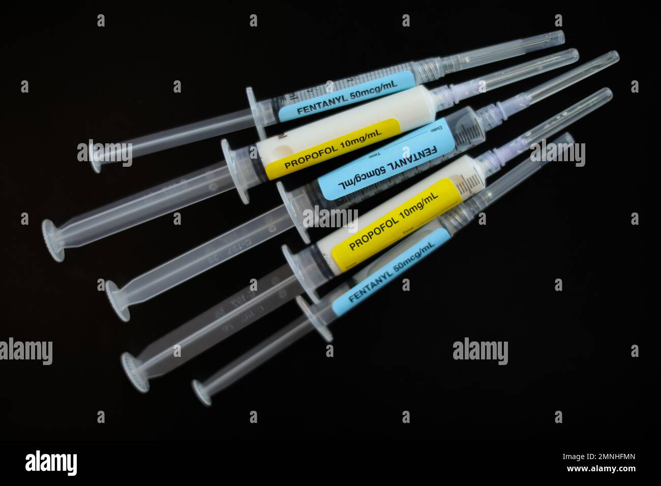 Fentanyl et Propofol abus de drogues pandémique avec des aiguilles Banque D'Images