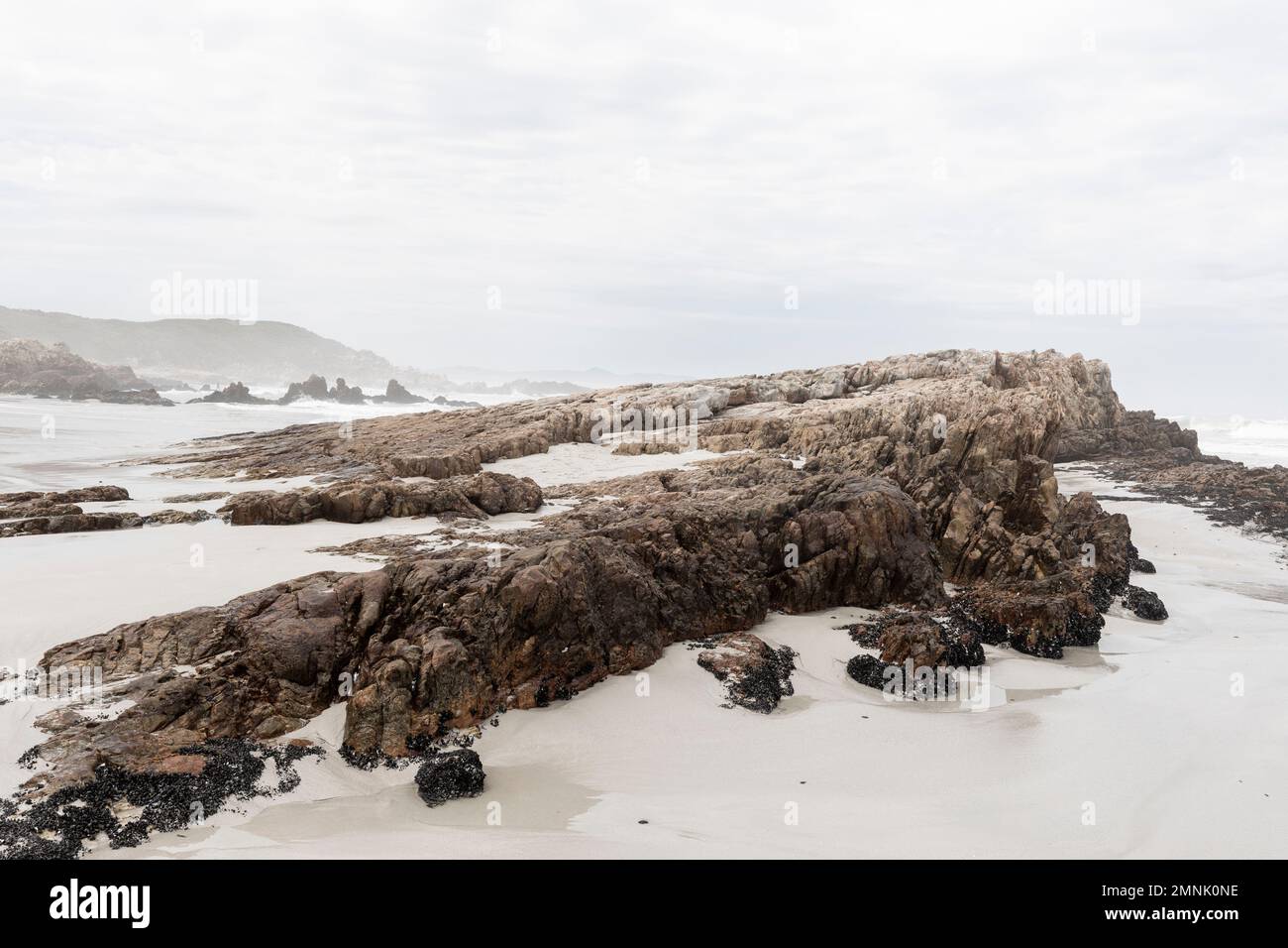 Afrique du Sud, Hermanus, formations rocheuses sur la plage de Voelklip Banque D'Images