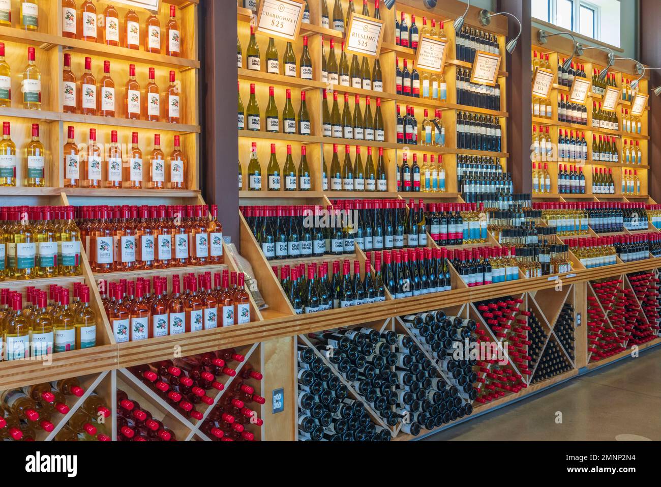 Magasin de vins aux vignobles de Luckett, Gaspereau Valley, Nouvelle-Écosse, Canada. Banque D'Images