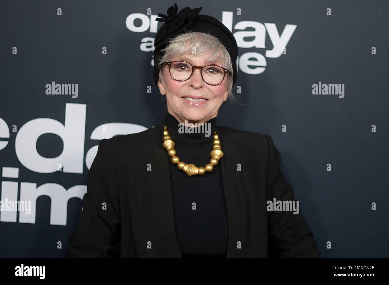 FILE - In this Jan. 24, 2018 file photo, Rita Moreno attends the Los Angeles premiere of "One Day at a Time" Season 2 at ArcLight Hollywood in Los Angeles. Moreno, Sandra Bullock, Dave Chappelle, Christopher Walken, and Helen Mirren are among the latest slate of stars set to appear on the 90th Academy Awards. Oscar telecast producers revealed another round of celebrity presenters on Tuesday, Feb. 17, 2018, which also includes Jane Fonda, Matthew McConaughey, Lupita Nyong’o, Nicole Kidman, Jodie Foster, Ashley Judd and Eugenio Derbez. (Photo by Richard Shotwell/Invision/AP, File) Banque D'Images