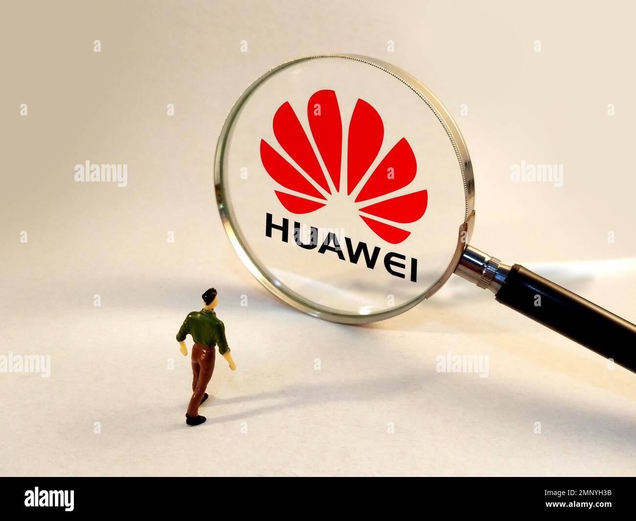 SUQIAN, CHINE - 31 JANVIER 2023 - Illustration : Huawei, Suqian, Jiangsu, Chine, 31 janvier, 2023. Médias américains : le gouvernement américain envisage de procéder à des coupes Banque D'Images