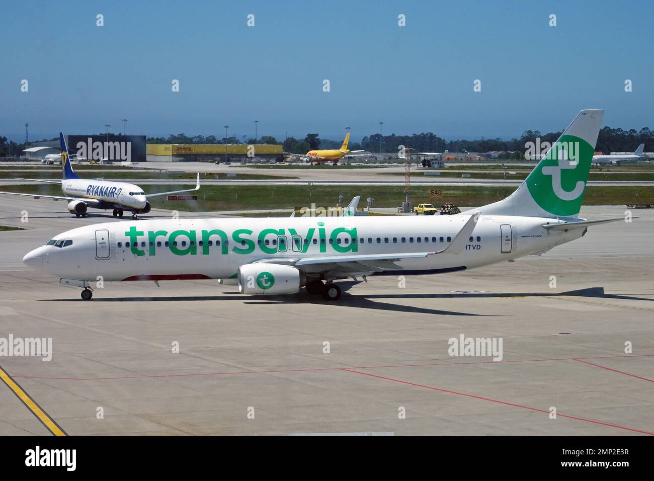 Portugal, Porto: F-HTVD Boeing 737-8K2 (c/n 62154) de Transavia France. Banque D'Images