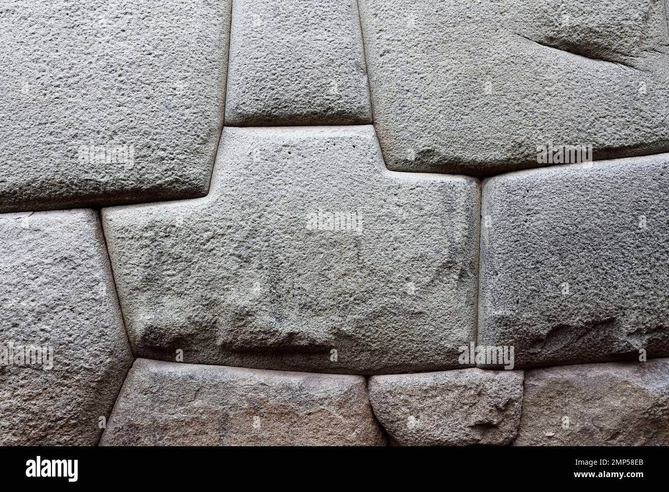 Maçonnerie en pierre inca dans le mur de la résidence de l'archevêque, Cusco, Pérou Banque D'Images