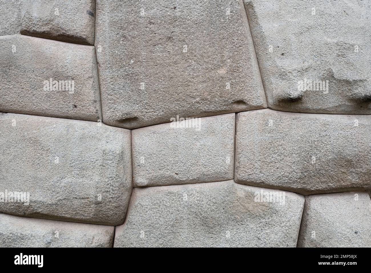 Maçonnerie en pierre inca dans le mur de la résidence de l'archevêque, Cusco, Pérou Banque D'Images