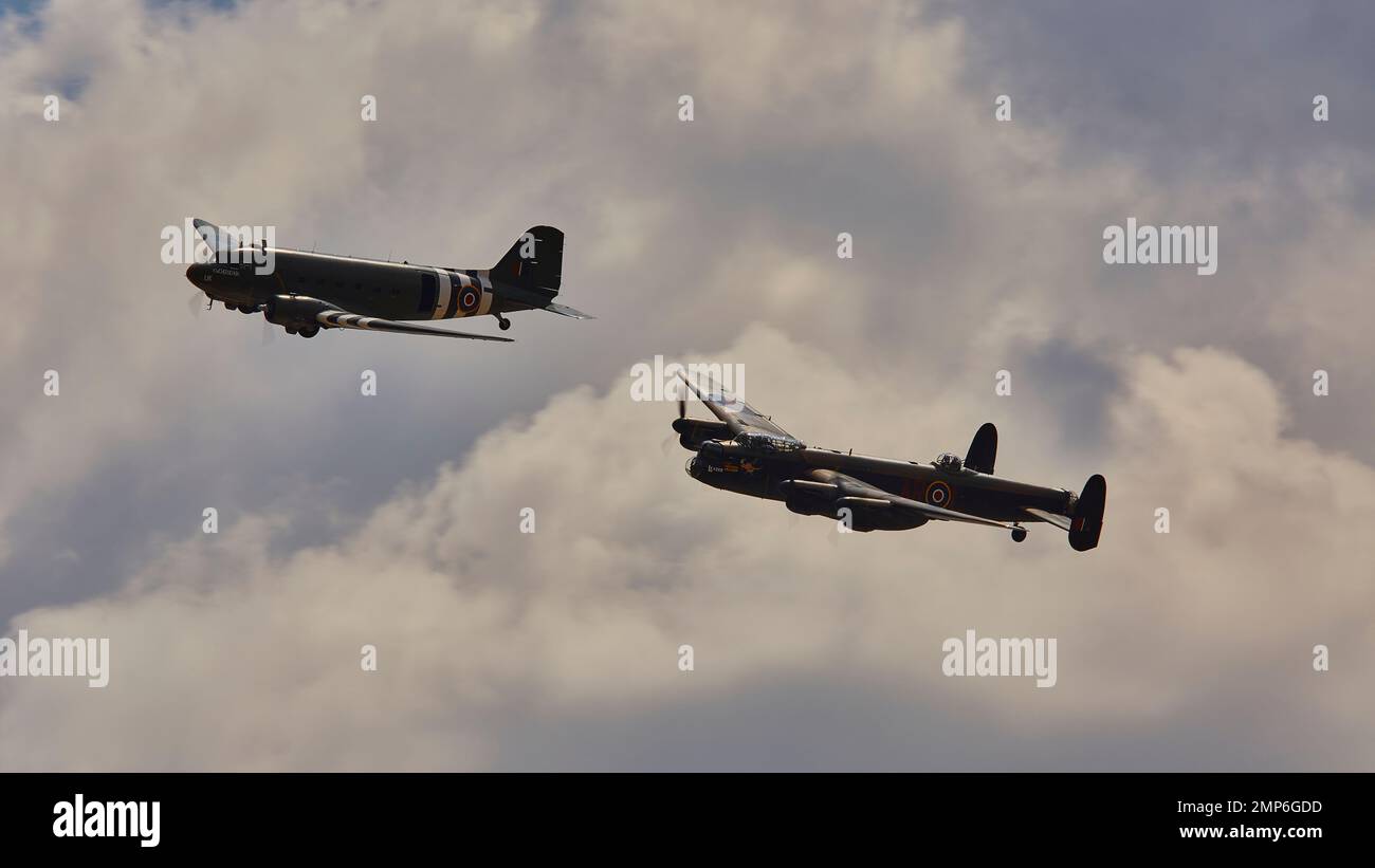 Lancaster, Dakota et Spitfires à RIAT Banque D'Images