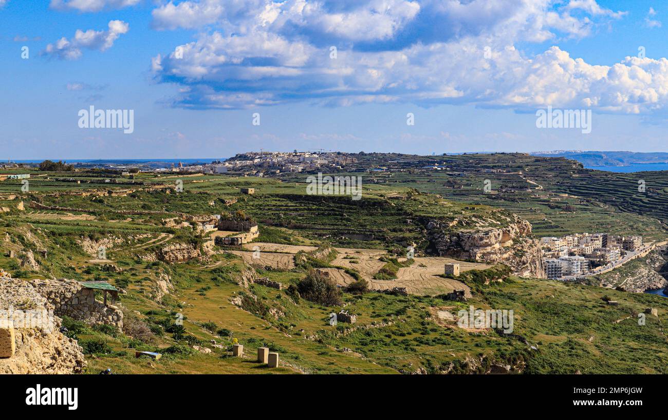 Un paysage du sud de l'île méditerranéenne de Gozo dans l'archipel maltais. Banque D'Images