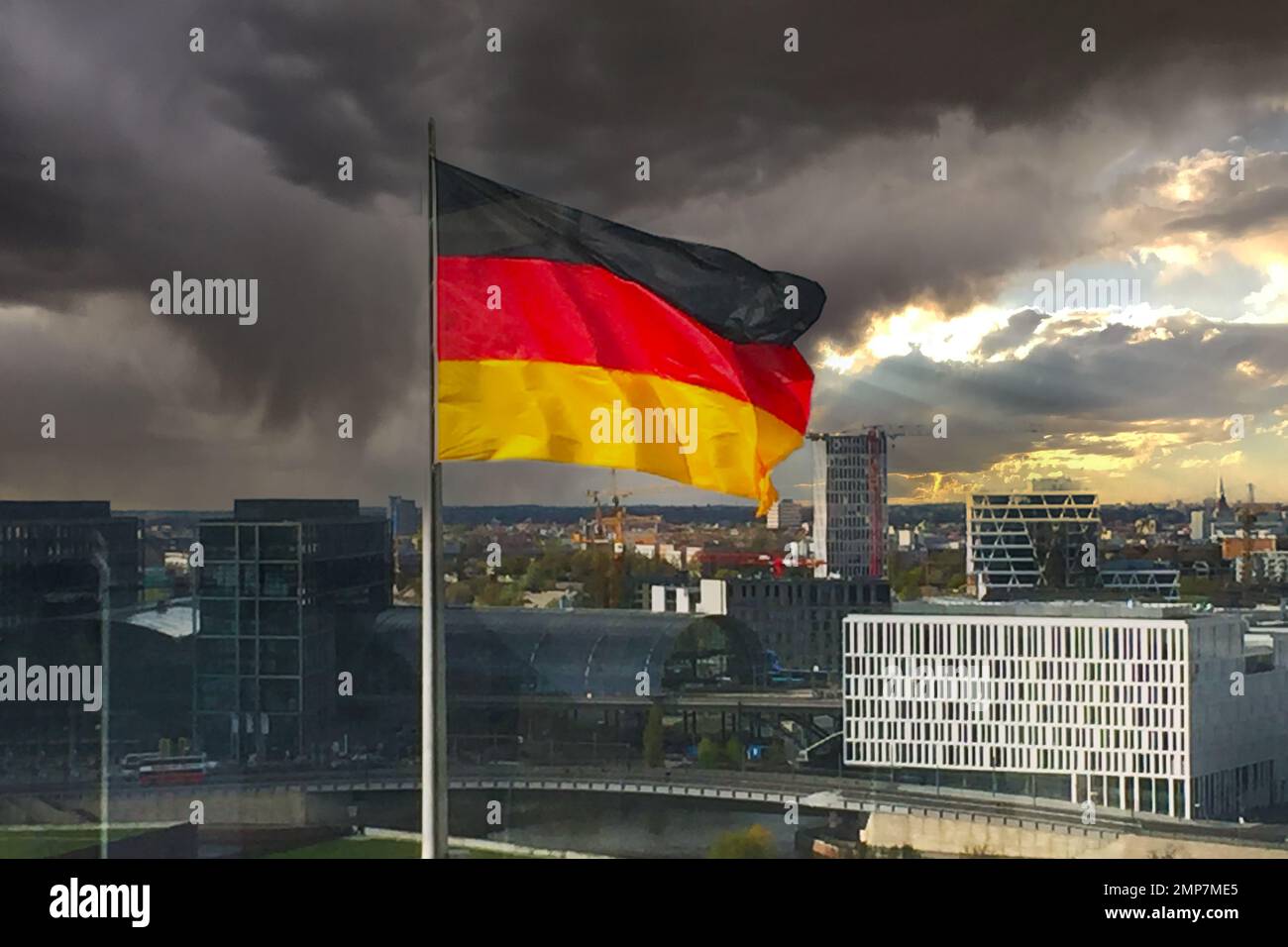 Paysage de Berlin avec drapeau Banque D'Images