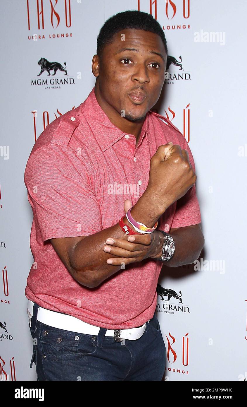 Warrick Dunn au tournoi de Blackjack Sports Dream All-Star Celebrity qui a lieu au salon Tabu Ultra à l'intérieur du MGM Grand Hotel & Casino. Las Vegas, Nevada 14th octobre 2011. Banque D'Images