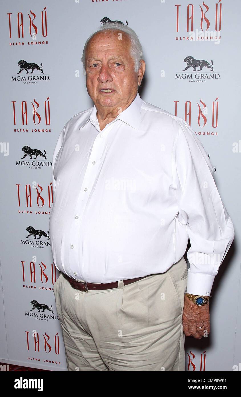 Tommy Lasorda au tournoi de Blackjack Sports Dream All-Star Celebrity qui s'est tenu au salon Tabu Ultra à l'intérieur du MGM Grand Hotel & Casino. Las Vegas, Nevada 14th octobre 2011. . Banque D'Images