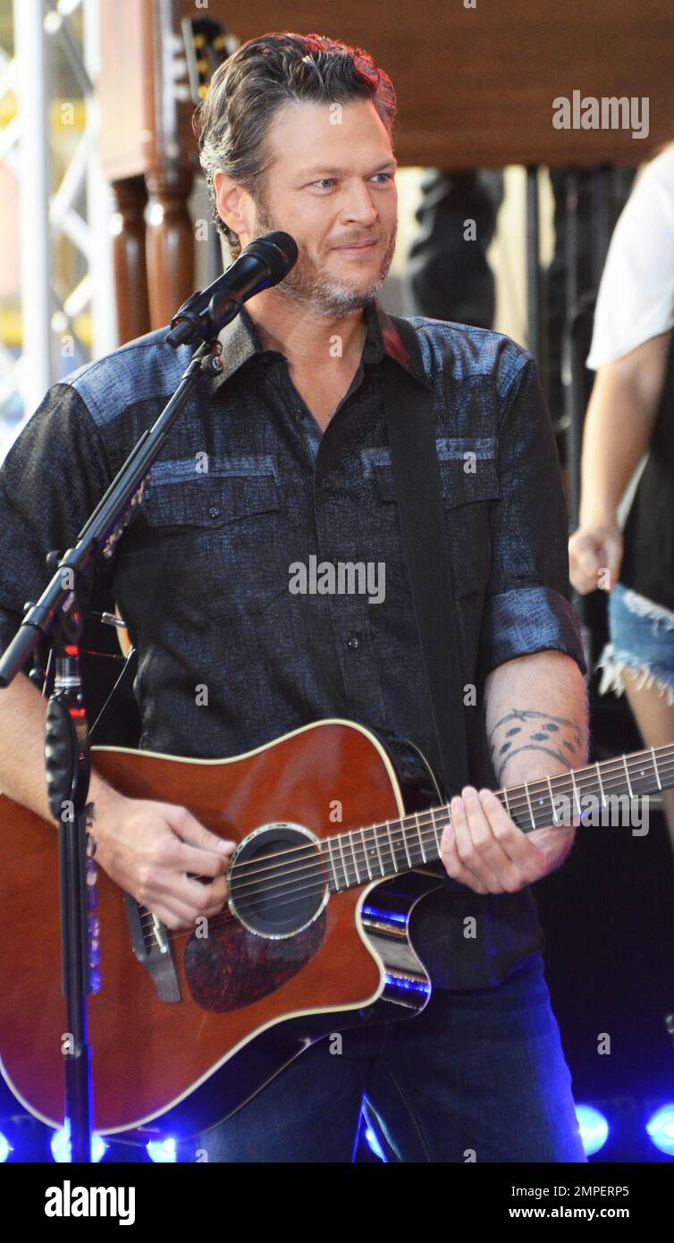 Blake Shelton se produit en direct au salon Today pour la série de concerts à New York, New York. 5th août 2016. Banque D'Images