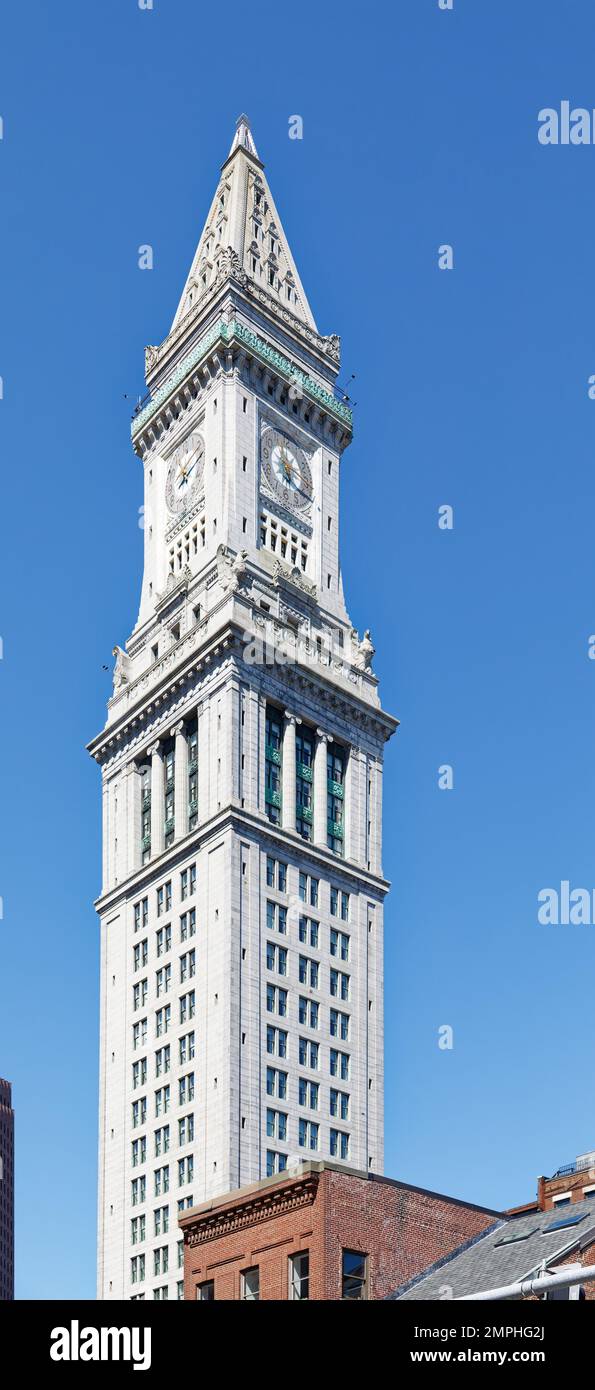 Le site de Boston Custom House Tower, construit en 1915 au sommet de la Custom House de 1847, est maintenant un hôtel Marriott en copropriété dans le quartier financier. Banque D'Images