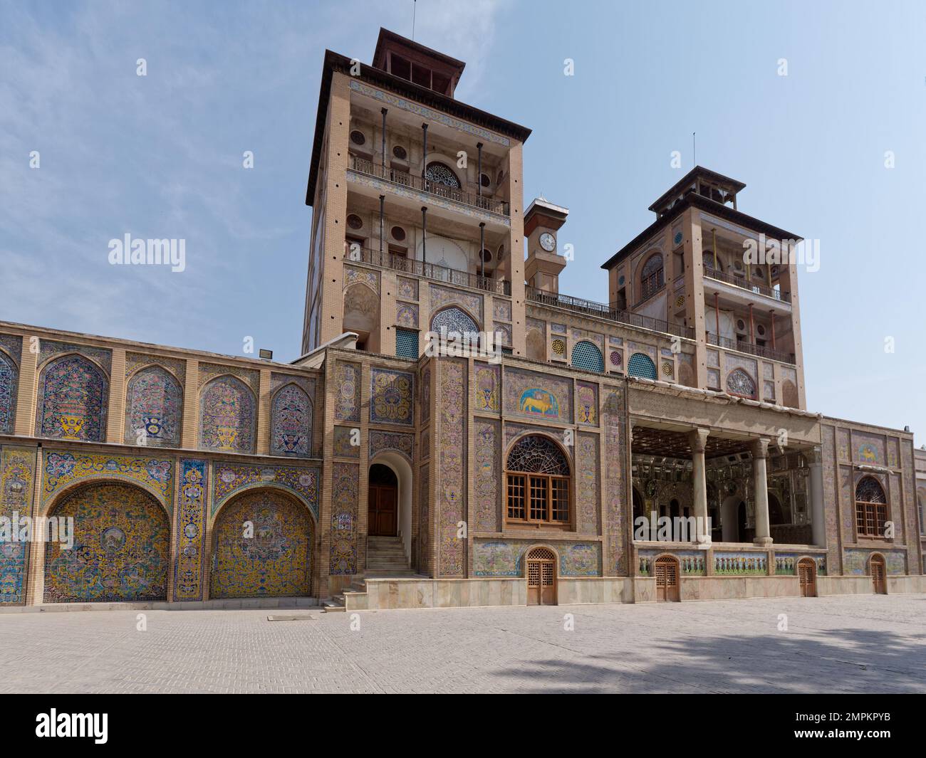 Une façade du bâtiment Shams OL-Emareh sur le côté est du Palais Golestan à Téhéran, Iran Banque D'Images