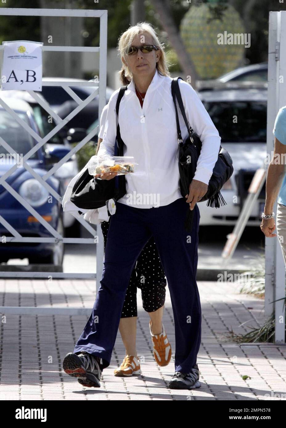 Martina Navratilova, ancienne joueuse de tennis numéro un au monde,  participe au tournoi annuel Chris Evert/Raymond James Pro-Celebrity tennis  Classic 20th qui bénéficie du Fonds de prévention de l'once et de