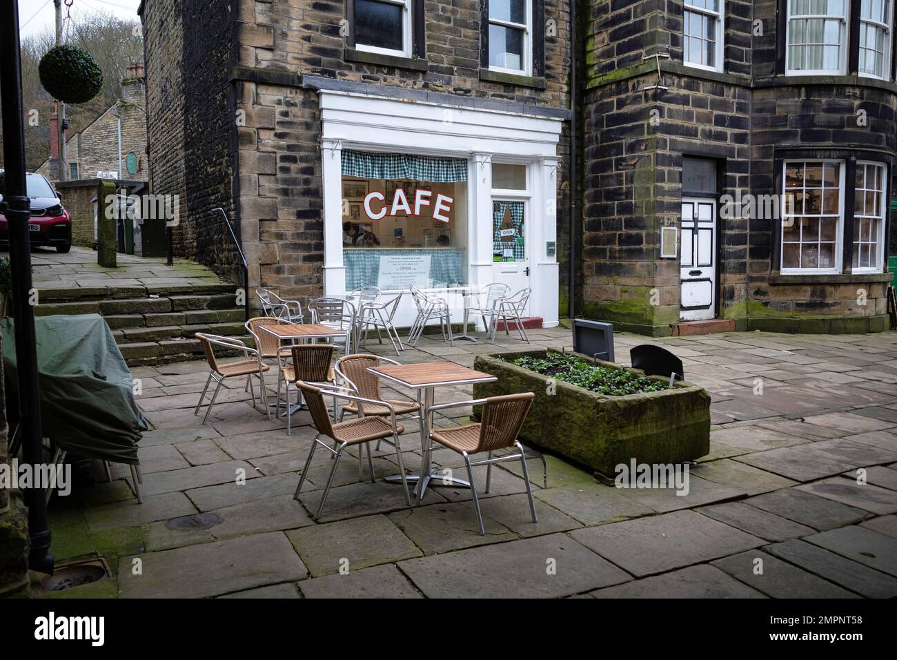 Holmfirth Yorkshire UK Jan 2023 l'extérieur du café Sid's depuis le dernier spectacle de la télévision viticole d'été Banque D'Images