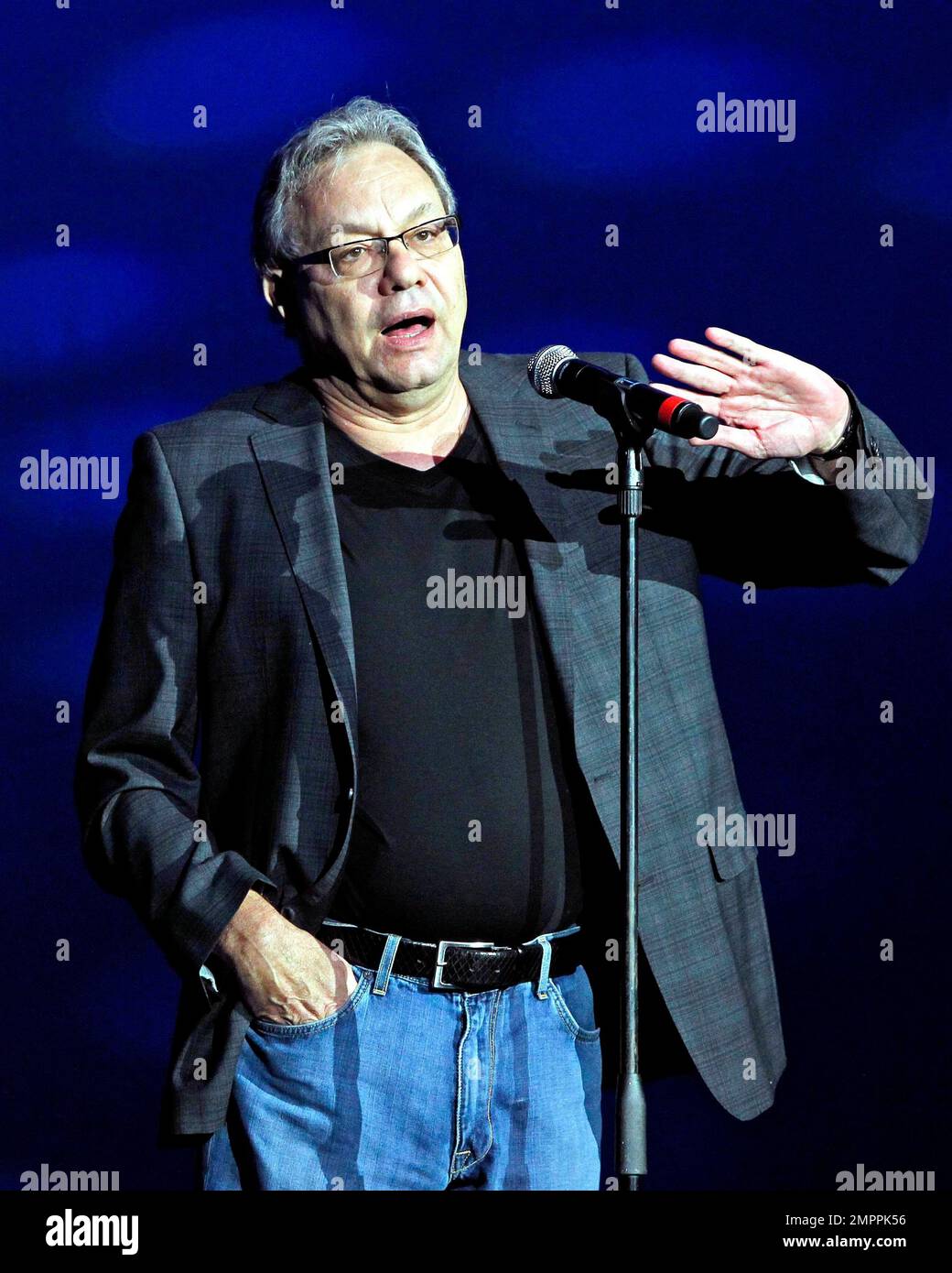 Le comédien Lewis Black se produit en direct au Seminole Hard Rock Live Arena à Hollywood, Floride. 05/21/11. Banque D'Images