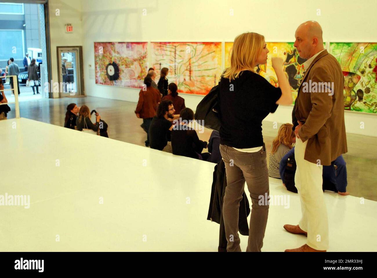 Atmosphère à l'ouverture artistique de Francesco Clemente à la galerie Wooster Street de Deitch Project à Soho. New York, NY. 5/2/09. Banque D'Images