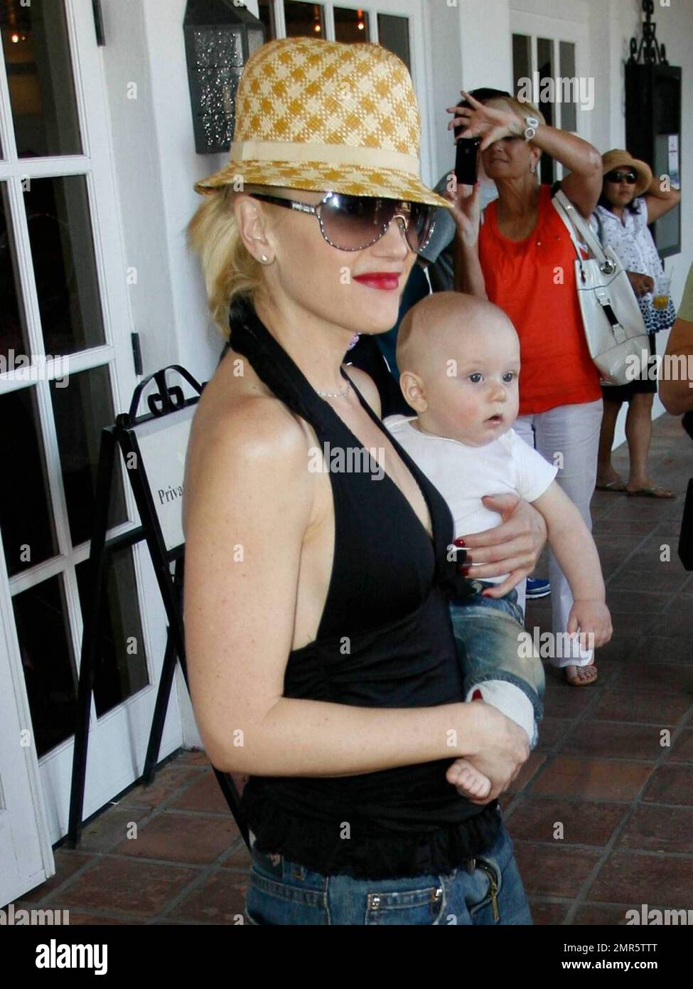 Gewn Stefani avec son fils Zuma Nesta Rock à l'événement de tennis caritatif K-Swiss Desert Smash Celebrity. Palm Springs, Californie 03/10/2009, Banque D'Images