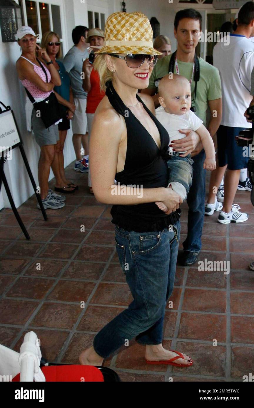 Gewn Stefani avec son fils Zuma Nesta Rock à l'événement de tennis caritatif K-Swiss Desert Smash Celebrity. Palm Springs, Californie 03/10/2009, Banque D'Images