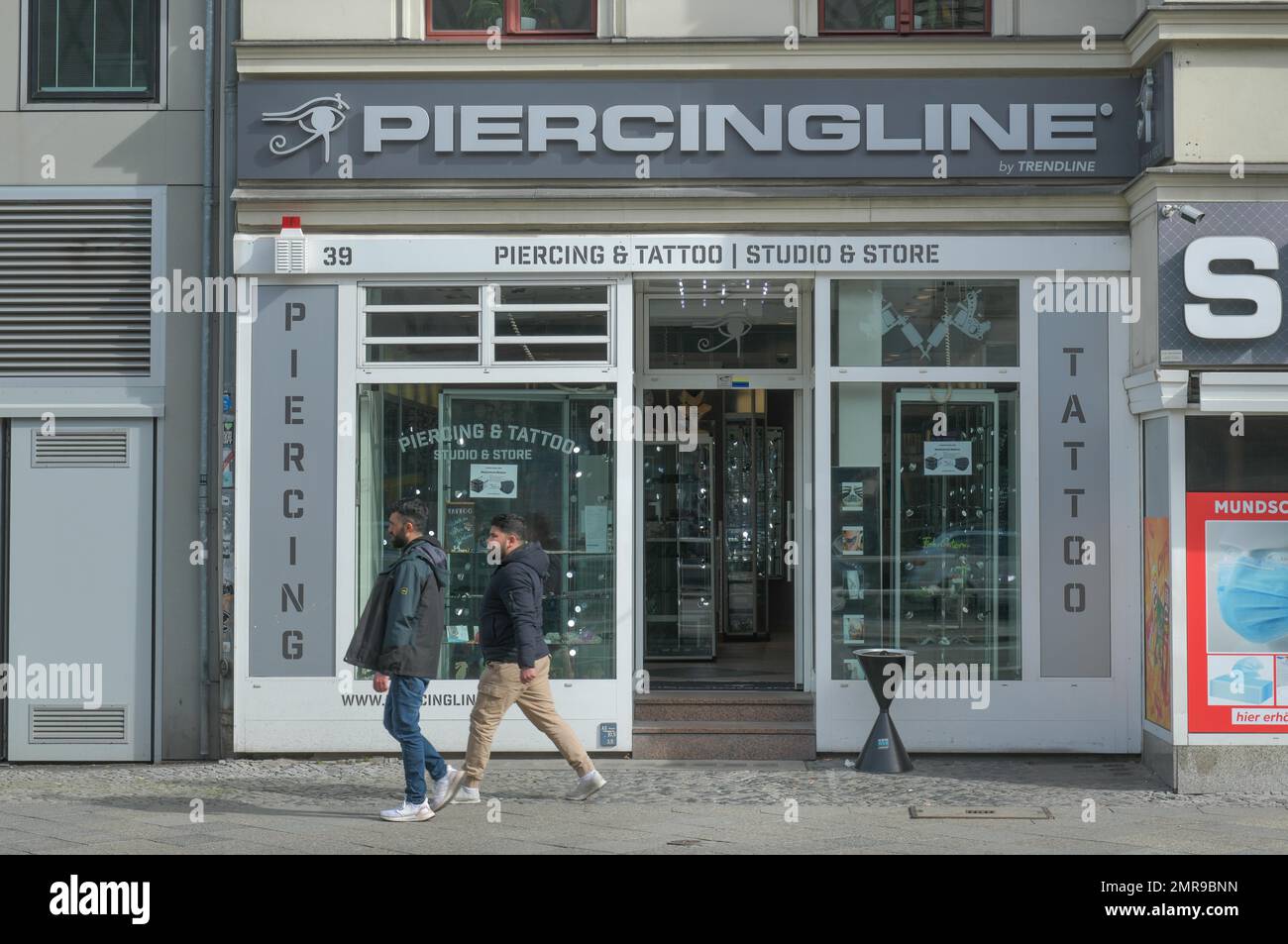 Piercing Studio, Joachimsthaler Straße, Charlottenburg, Berlin, Allemagne, Europe Banque D'Images