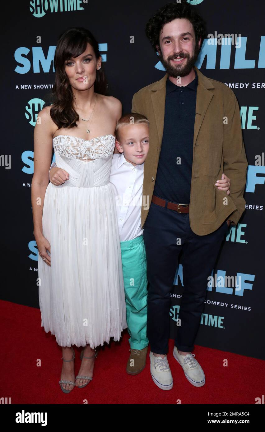 Frankie Shaw, from left, Isaac Love Webber and Zach Strauss arrive at the LA Premiere of "SMILF" at the Harmony Gold Theater on Monday, Oct. 9, 2017, in Los Angeles. (Photo by Willy Sanjuan/Invision/AP) Banque D'Images