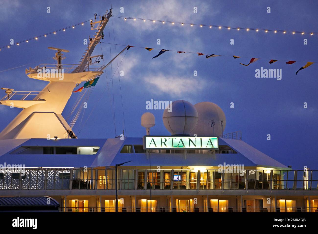 Bateau de croisière Artania au Hamburg Cruise Centre Altona, Hambourg, Allemagne, Europe Banque D'Images