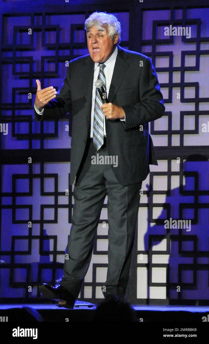 Le comédien Jay Leno joue en direct sur scène dans la salle de bal impériale d'Atlantis Resort à Paradise Island, aux Bahamas. 14 juin 2014. Banque D'Images