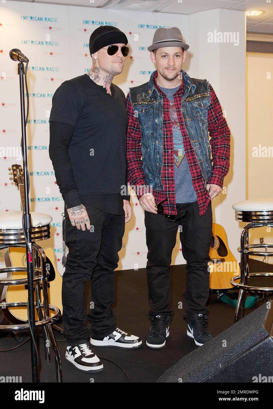 Benji Rocker Les rockers Joel et Benji Madden de Good Charlotte exécutent leur ...