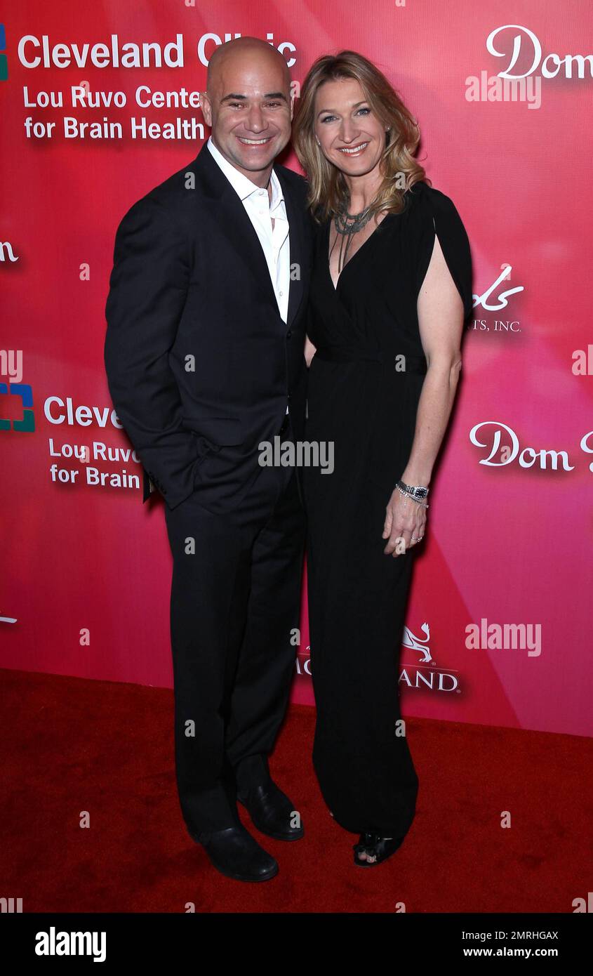 Andre Agassi et Steffi Graf au Gala annuel « puissance de l'amour » de Keep Memory Alive 16th célèbrent l'anniversaire de Mohammad Ali 70th qui s'est tenu à l'arène MGM Grand Garden. Las Vegas, Nevada 18th février 2012. Banque D'Images