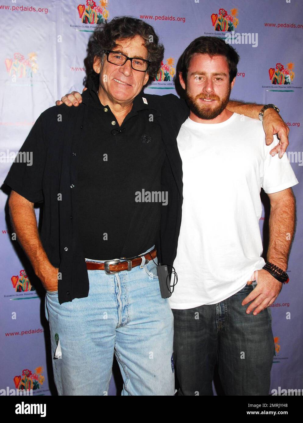 Jake et Paul Michael Glaser à la Elizabeth Glaser Pediatric AIDS Foundation - Kids for Kids Family Carnival à New York, NY. 11/6/10. Banque D'Images