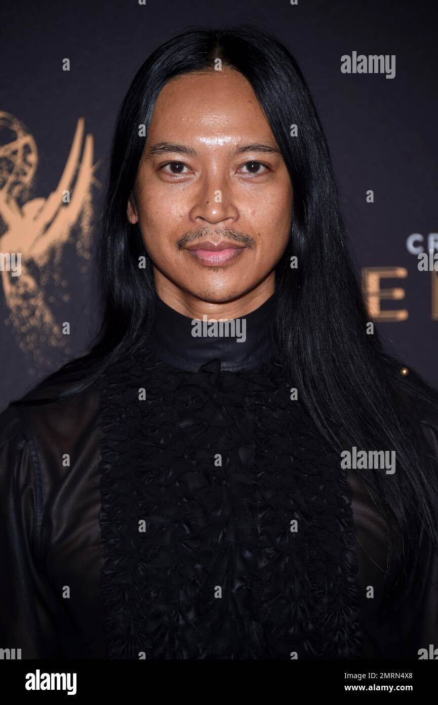 Zaldy Goco arrives at night one of the Television Academy's 2017 Creative Arts Emmy Awards at the Microsoft Theater on Saturday, Sept. 9, 2017, in Los Angeles. (Photo by Phil McCarten/Invision for the Television Academy/AP Images) Banque D'Images