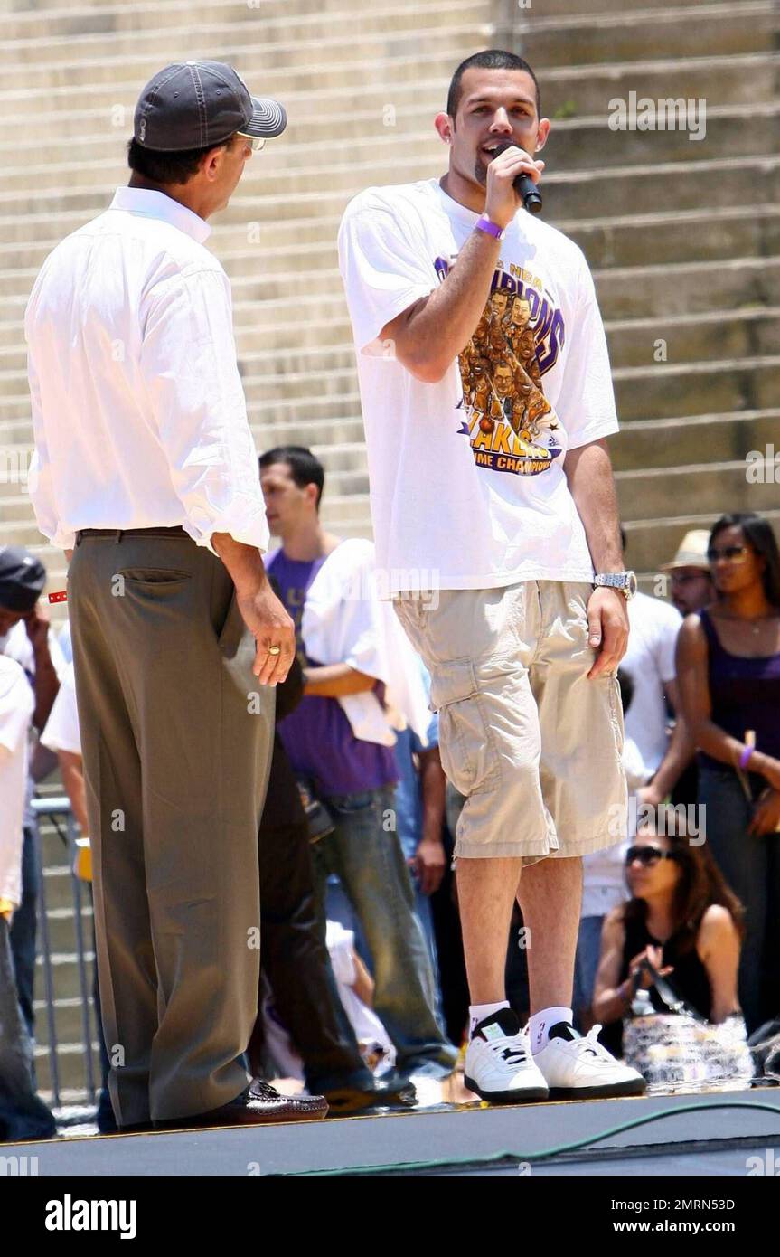 Les Lakers de Los Angeles célèbrent leur championnat NBA avec un défilé dans le centre-ville de Los Angeles et se terminant au Los Angeles Memorial Coliseum devant 95 000 fans. Los Angeles, Californie. 06/17/2009. . Banque D'Images