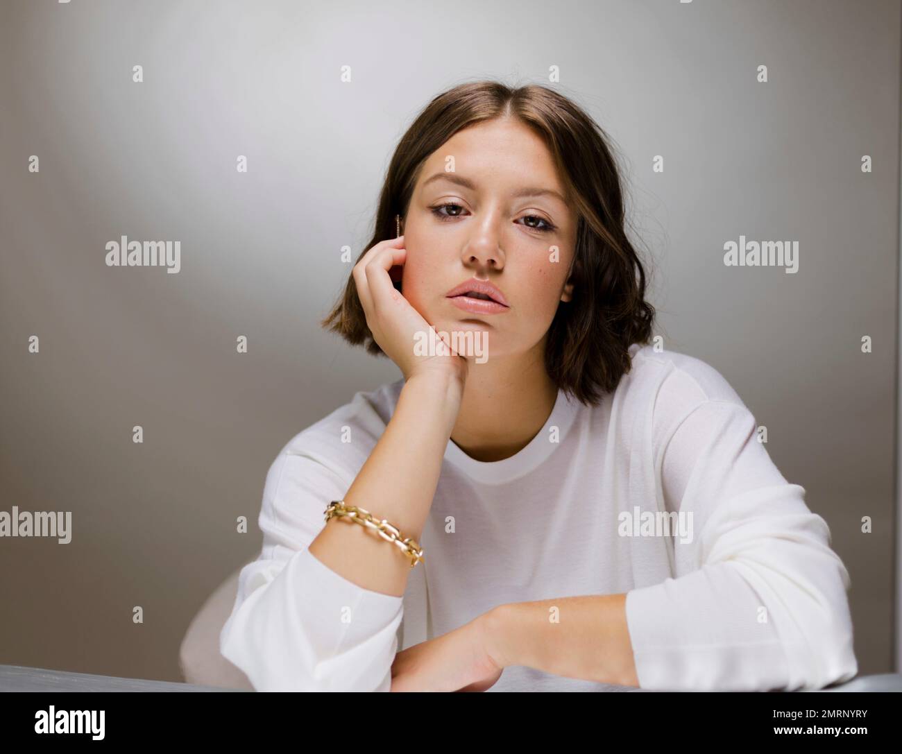 Actress Adele Exarchopoulos poses for portraits for the film "Raiser And The Jailbird" at the 74th edition of the Venice Film Festival in Venice, Italy, Thursday, Sept. 7, 2017. (AP Photo/Domenico Stinellis) Banque D'Images