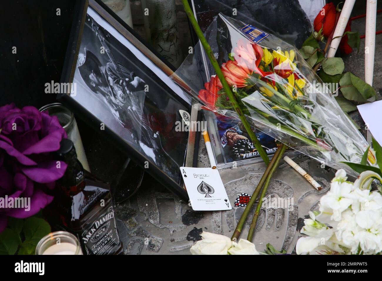 Les fans se sont rendus en hommage à Lemmy Kilmister de Motorhead lors de son service commémoratif au Rainbow Bar and Grill on the Sunset Strip. Los Angeles, Californie. 9th janvier 2016. Banque D'Images